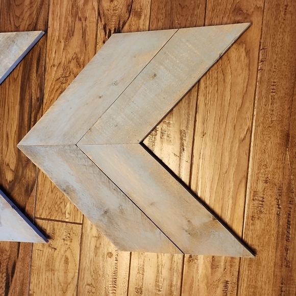 Arrow Feather Rusric wall hanging decor nursery farmhouse - Picture 2 of 2